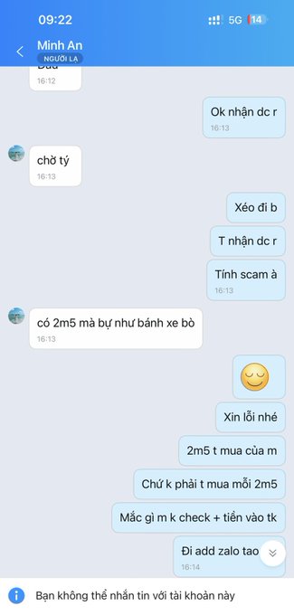 The image shows a Vietnamese chat conversation where a user bought 2m5 (2.5 million) worth of goods and transferred the money, but the seller later claimed they hadn't received the payment and asked to add Zalo, highlighting a potential P2P scam situation.